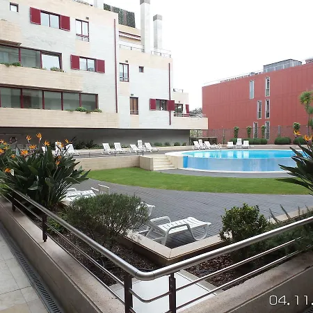 Terrase With Pool,balcony And Parking Апартаменты